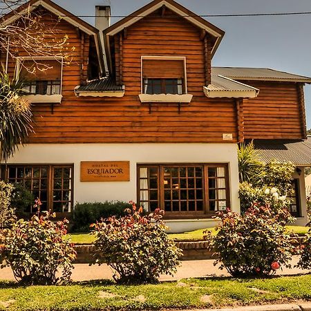 Hosteria Hostal Del Esquiador San Martín de los Andes Dış mekan fotoğraf