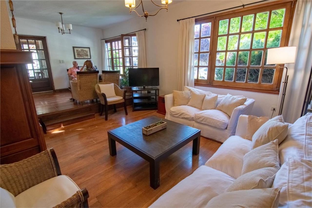 Hosteria Hostal Del Esquiador San Martín de los Andes Dış mekan fotoğraf